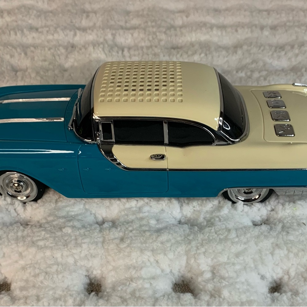 New-1955 Pontiac Star Chief Replica Teal and Cream Bluetooth Speaker /Radio